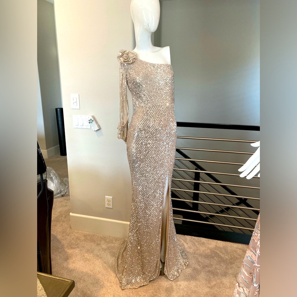 New elegant dress